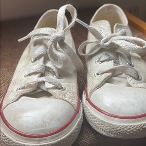 White converse all stars